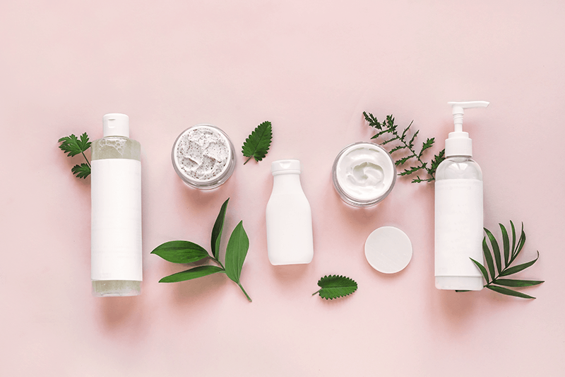 Etichette dei cosmetici naturali poco chiare, rischio greenwashing