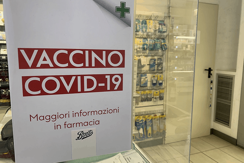 I farmacisti del Lazio hanno cominciato a vaccinare