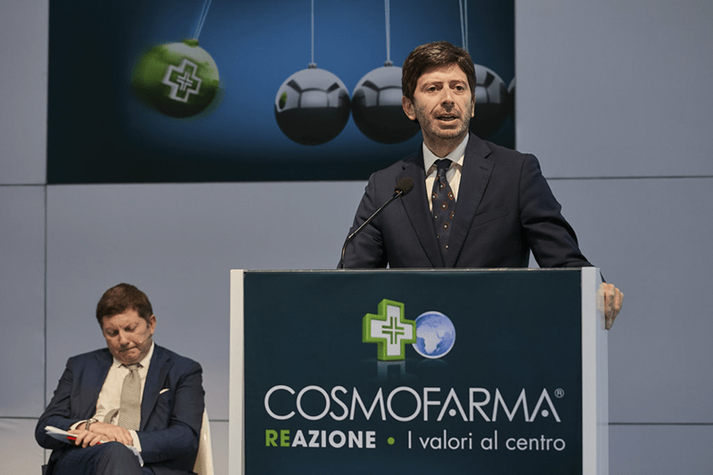 Firmato il nuovo contratto dei farmacisti collaboratori