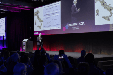 Netcomm: 35,2 milioni di consumatori online nel 2025, crescita sopra la media per Beauty&Pharma