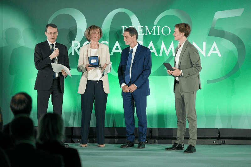 Annarosa Racca e Andrea Mandelli ricevono il premio Rosa Camuna 2025