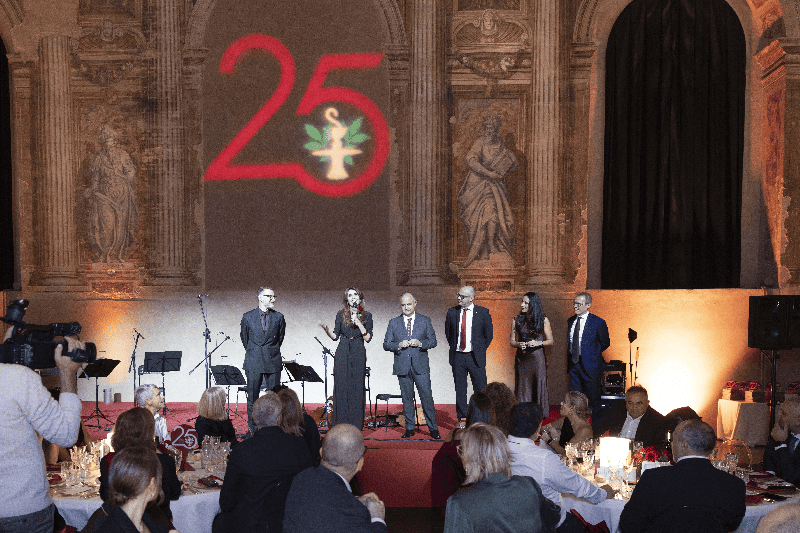 Dalla Vision alla Systemic Network Strategy: oltre 500 farmacisti a Venezia per il 25° anniversario di Apoteca Natura Dalla Vision alla Systemic Network Strategy: oltre 500 farmacisti a Venezia per il 25° anniversario di Apoteca Natura