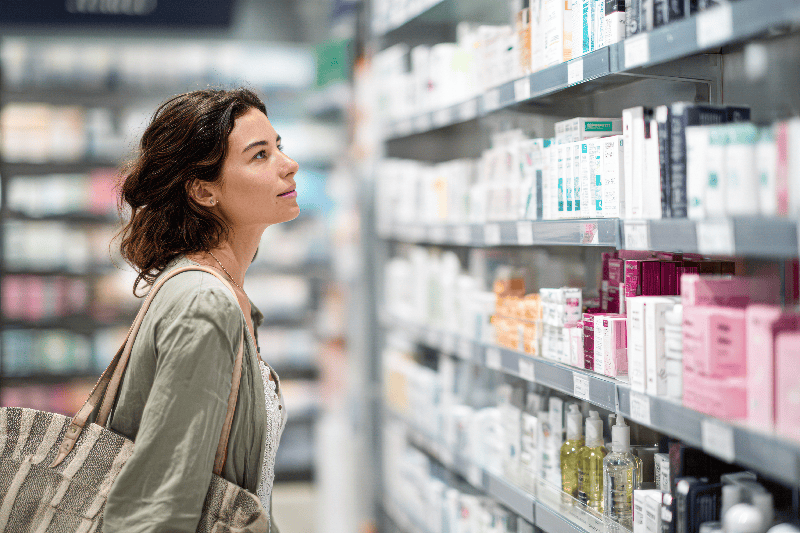 Vendite e traffico stabili in farmacia nella settimana 21, si accende la Dermocosmesi