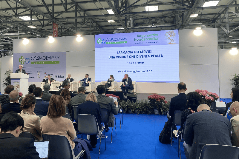Dopo la salita, la discesa, con i suoi tornanti: trasformare la Farmacia dei servizi in valore per il cittadino e in fatturato Dopo la salita, la discesa, con i suoi tornanti: trasformare la Farmacia dei servizi in valore per il cittadino e in fatturato